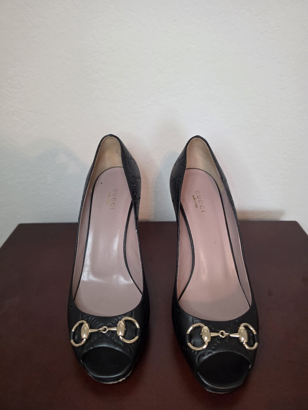 RARE Gucci Embossed Black Leather GG Peep-Toe Heels w/ Gold Horsebit - Size 39/9